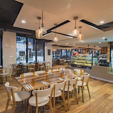 The Sebel Melbourne Docklands Hotel Exterior photo