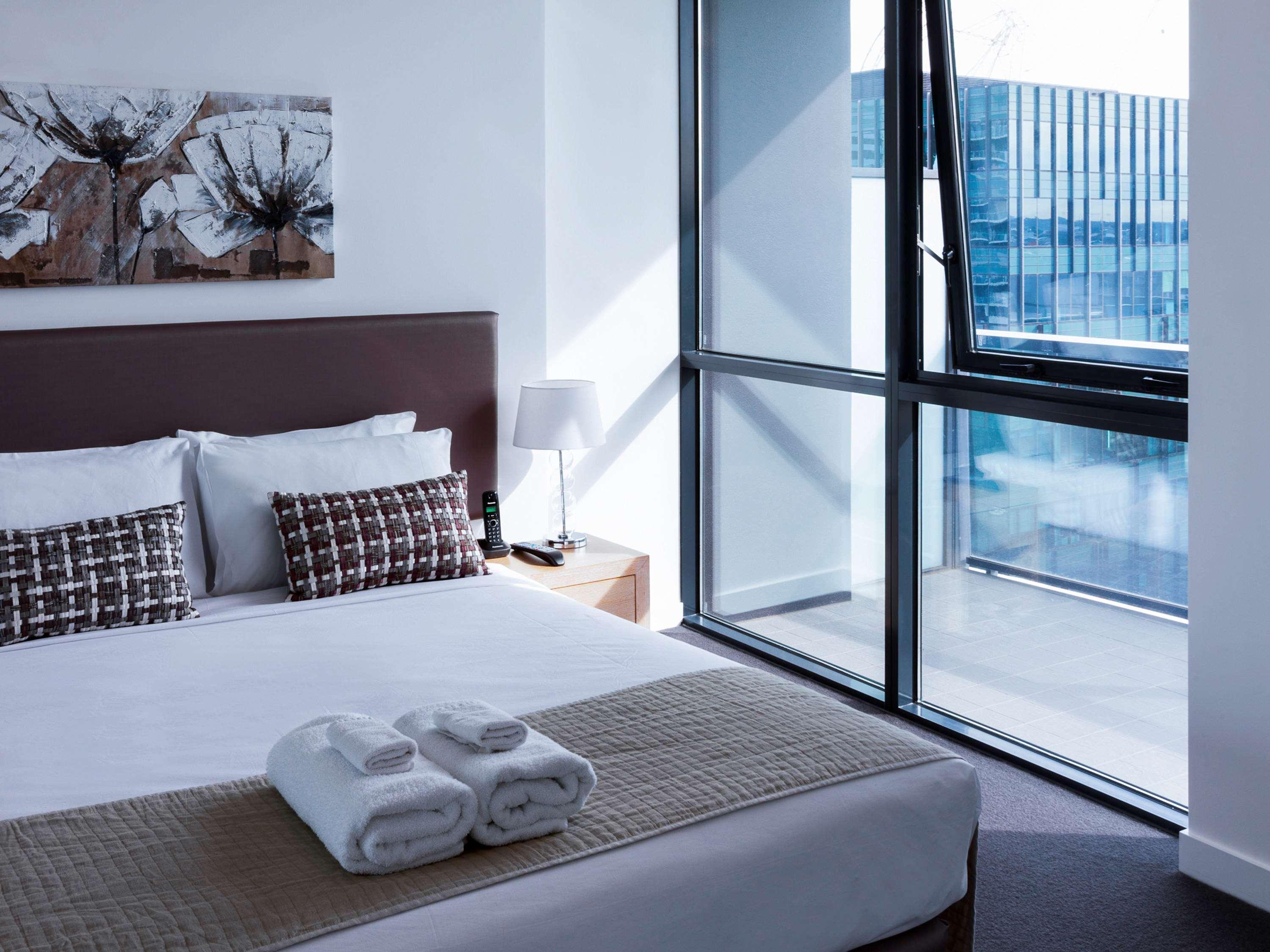 The Sebel Melbourne Docklands Hotel Exterior photo