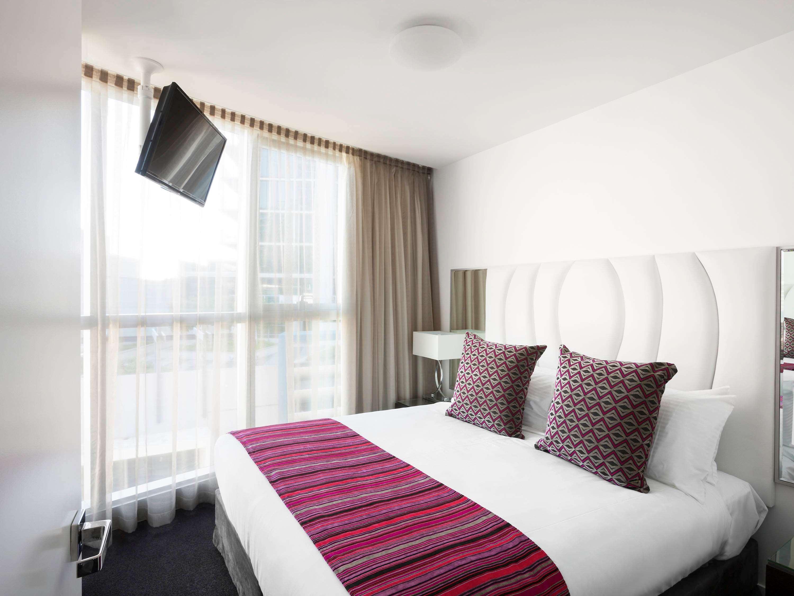 The Sebel Melbourne Docklands Hotel Exterior photo