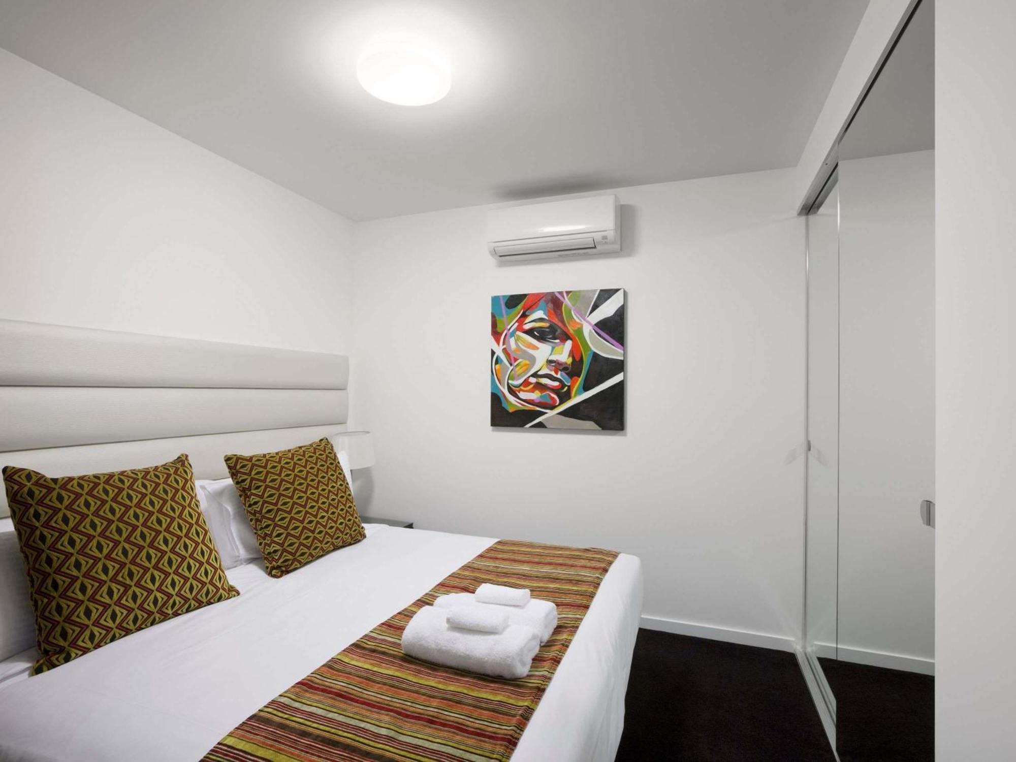 The Sebel Melbourne Docklands Hotel Exterior photo